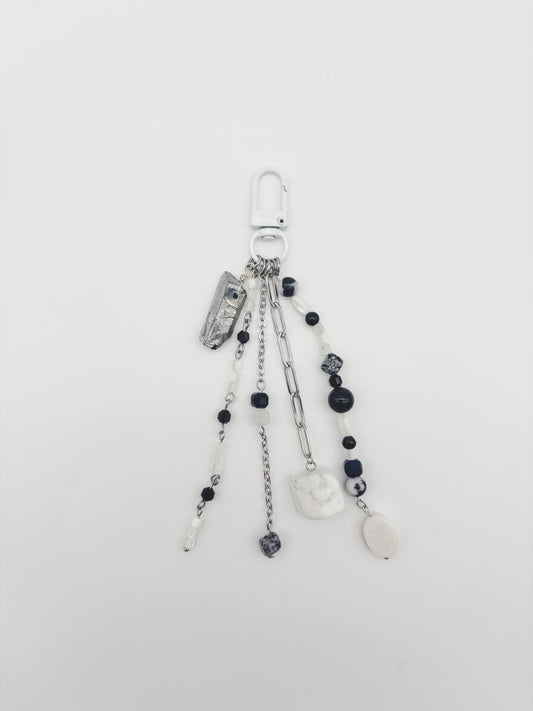 Quartz Totem - White